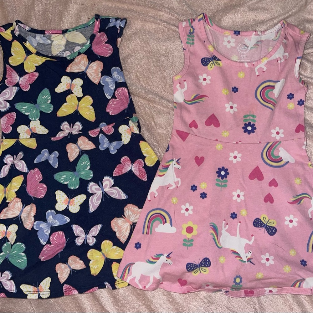 4-5T Dresses . Little girl .